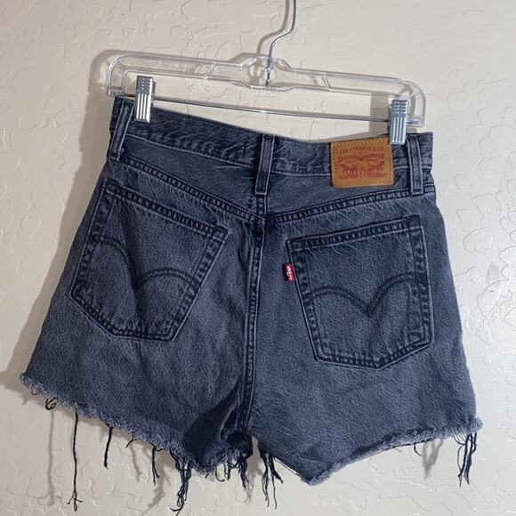 Levi’s wedgie short black with studs and stones - Picture 6 of 8